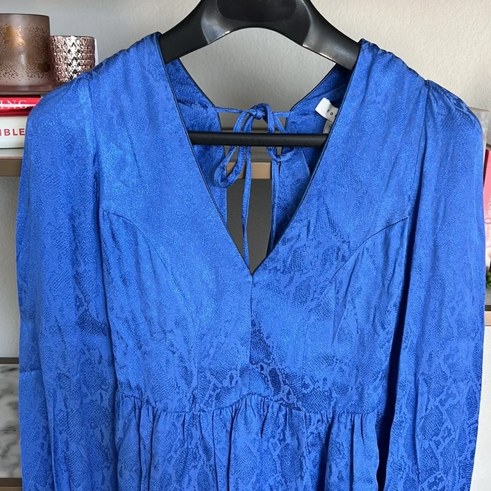 🌼TOPSHOP🌼 NWT Satin Jaquard Peplum Blouse, Size 6 (US 2/4)